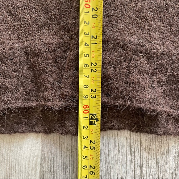 Alpaca Women's wrap lightweight Cardigan - Picture 7 of 8